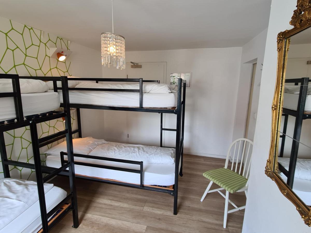 Weltempfaenger Backpacker Hostel Köln Hostel yatakları fotoğraf