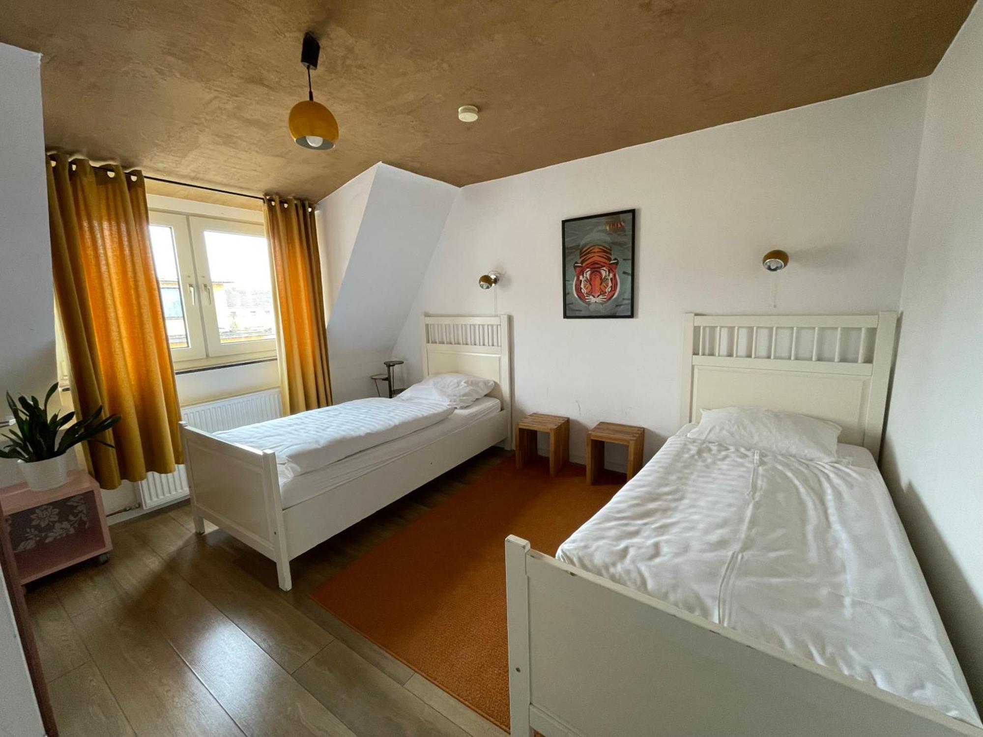 Weltempfaenger Backpacker Hostel Köln Dış mekan fotoğraf