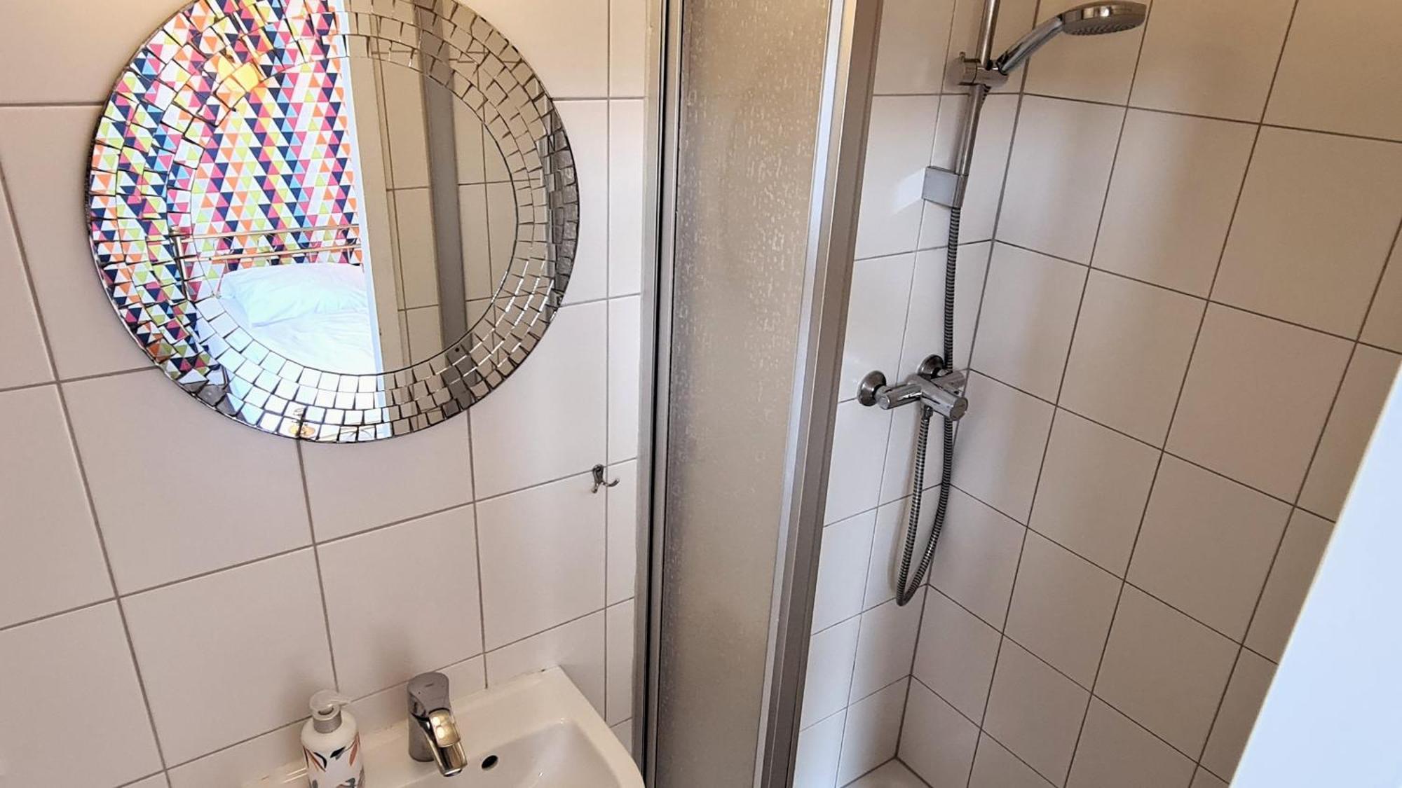 Weltempfaenger Backpacker Hostel Köln Dış mekan fotoğraf